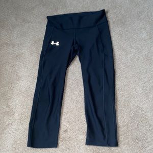 Women Under Armour leggings/capris